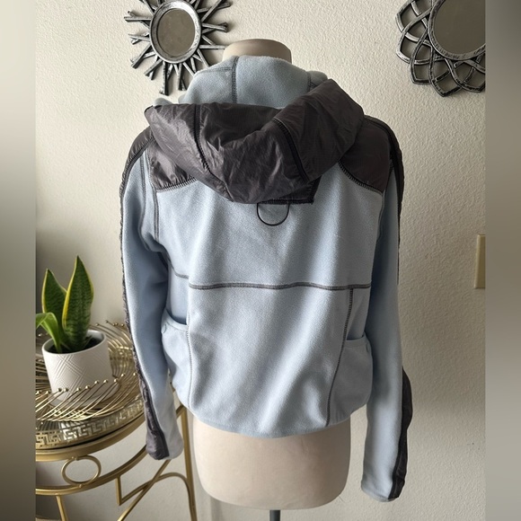 Free people intimately Gray and Light Blue Hooded Jacket Sz S lightweight warm - Picture 2 of 4